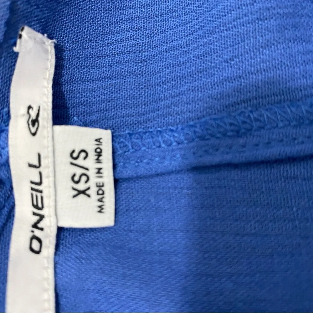 NWT O'Neill Blue‎ Coverup with Red Floral Design, MSRP $54